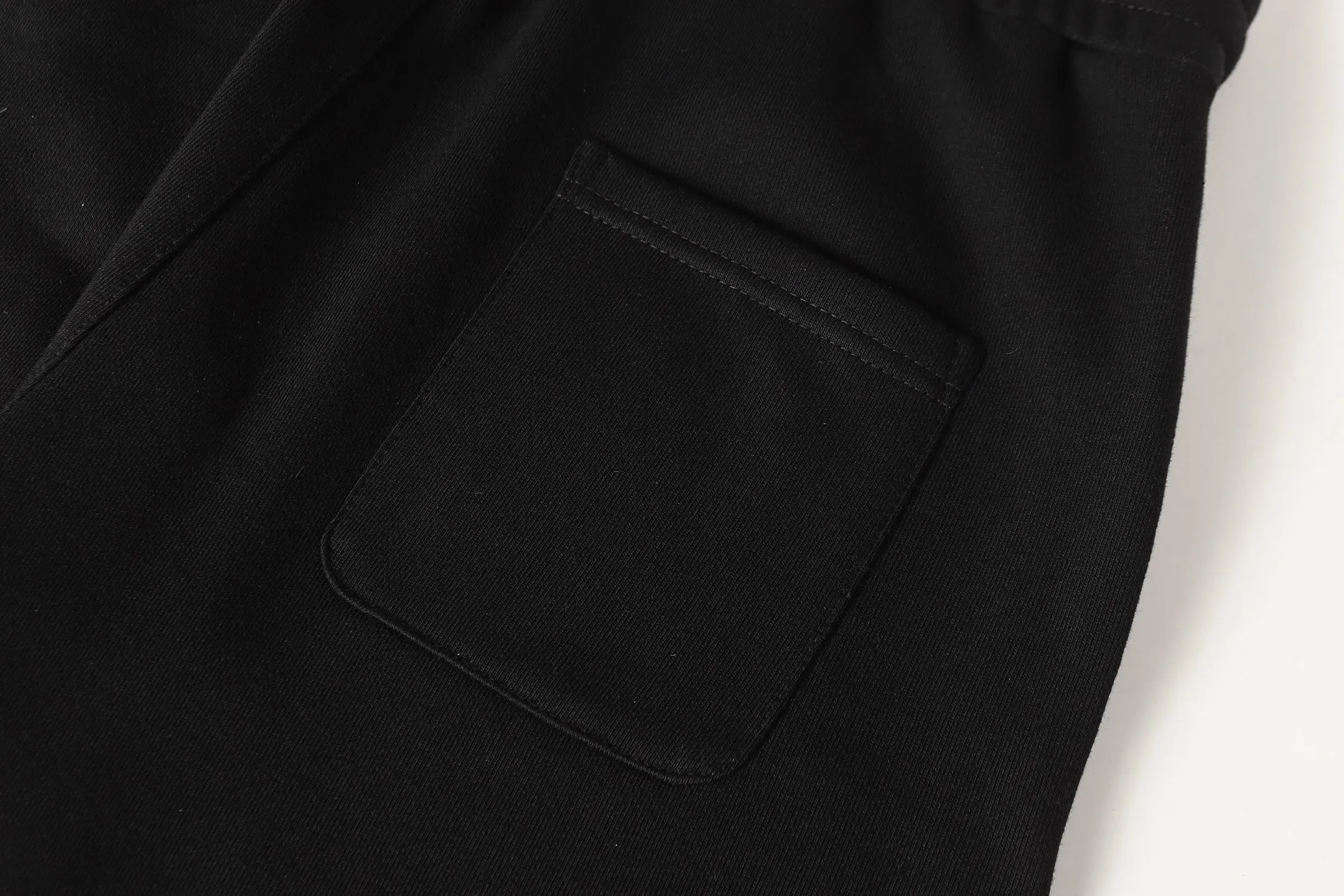 P280 #W5007 Cross-border model. Those who pursue quality should not place an order. -Chrome Hearts/Chrome Hearts Sanskrit letter embroidered trousers, casual pants and sweatpants -High weight, high density and high quality. The wool is soft, delicate and skin-friendly. It feels soft and silky. It has excellent warmth and skin-friendly properties.